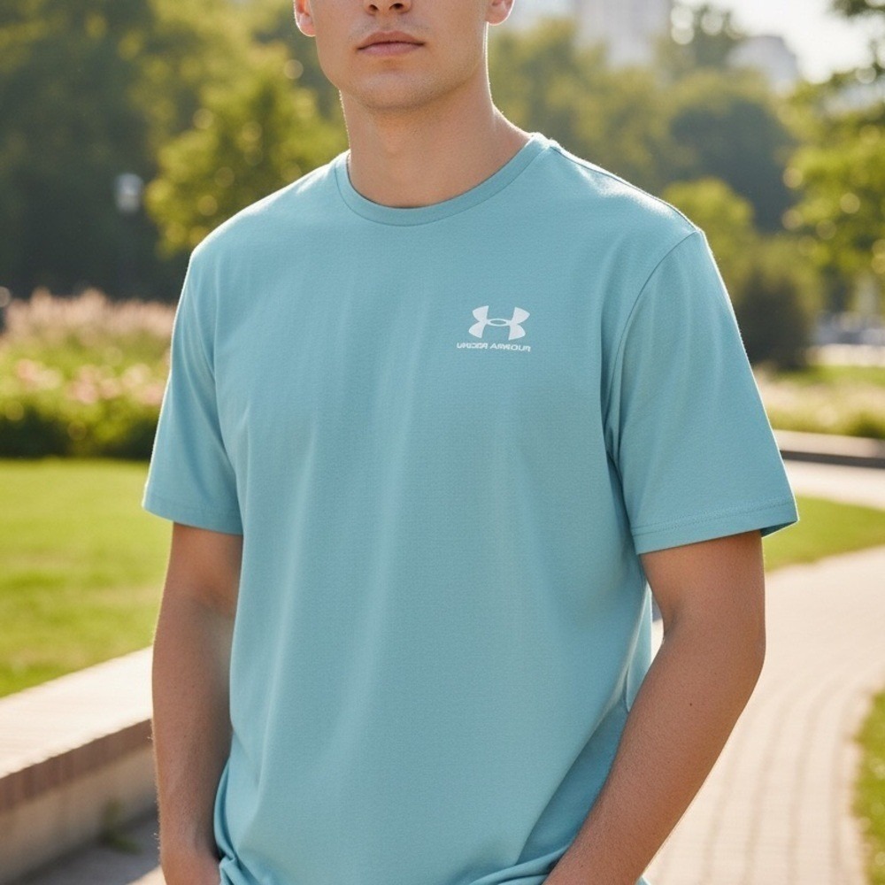 Under Armour Men's Sport style T Shirt SS Loose Fit Heat Gear Light Blue Size M